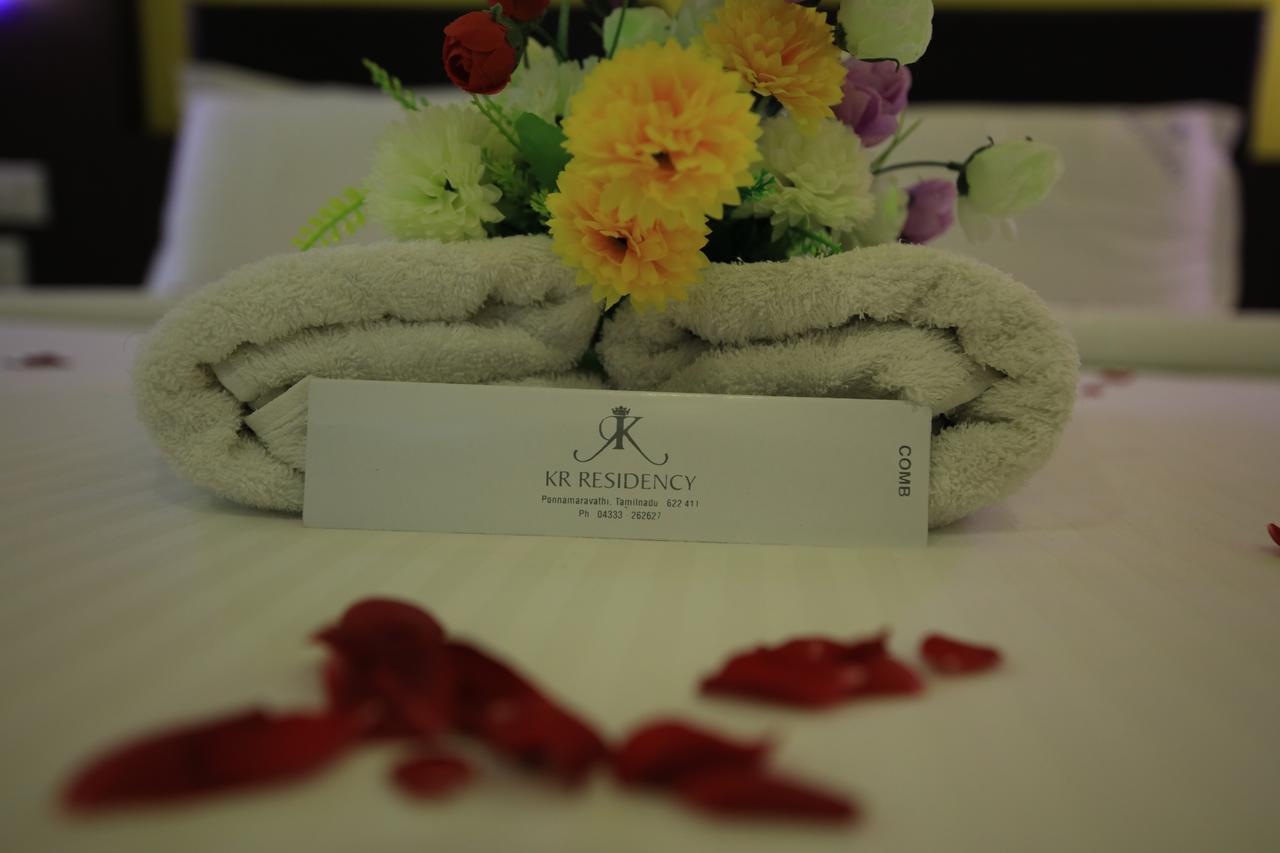 Kr Residency Hotel Kānādukāttān Zewnętrze zdjęcie