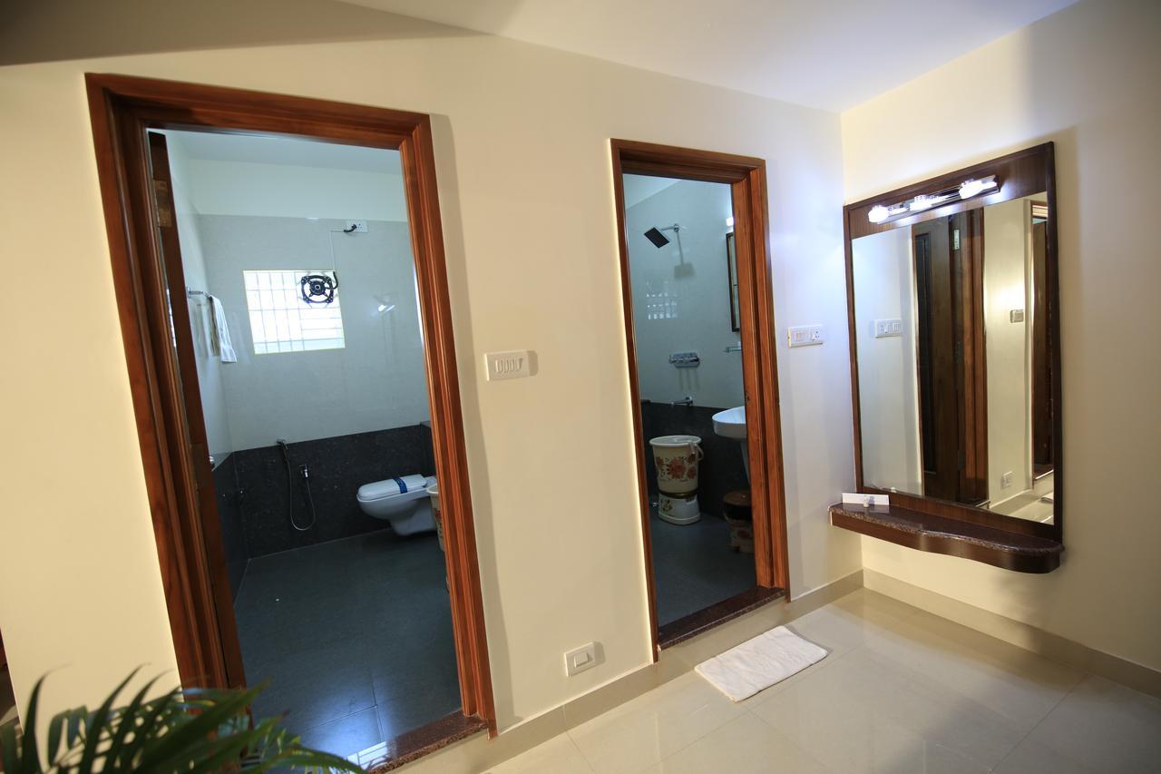 Kr Residency Hotel Kānādukāttān Zewnętrze zdjęcie